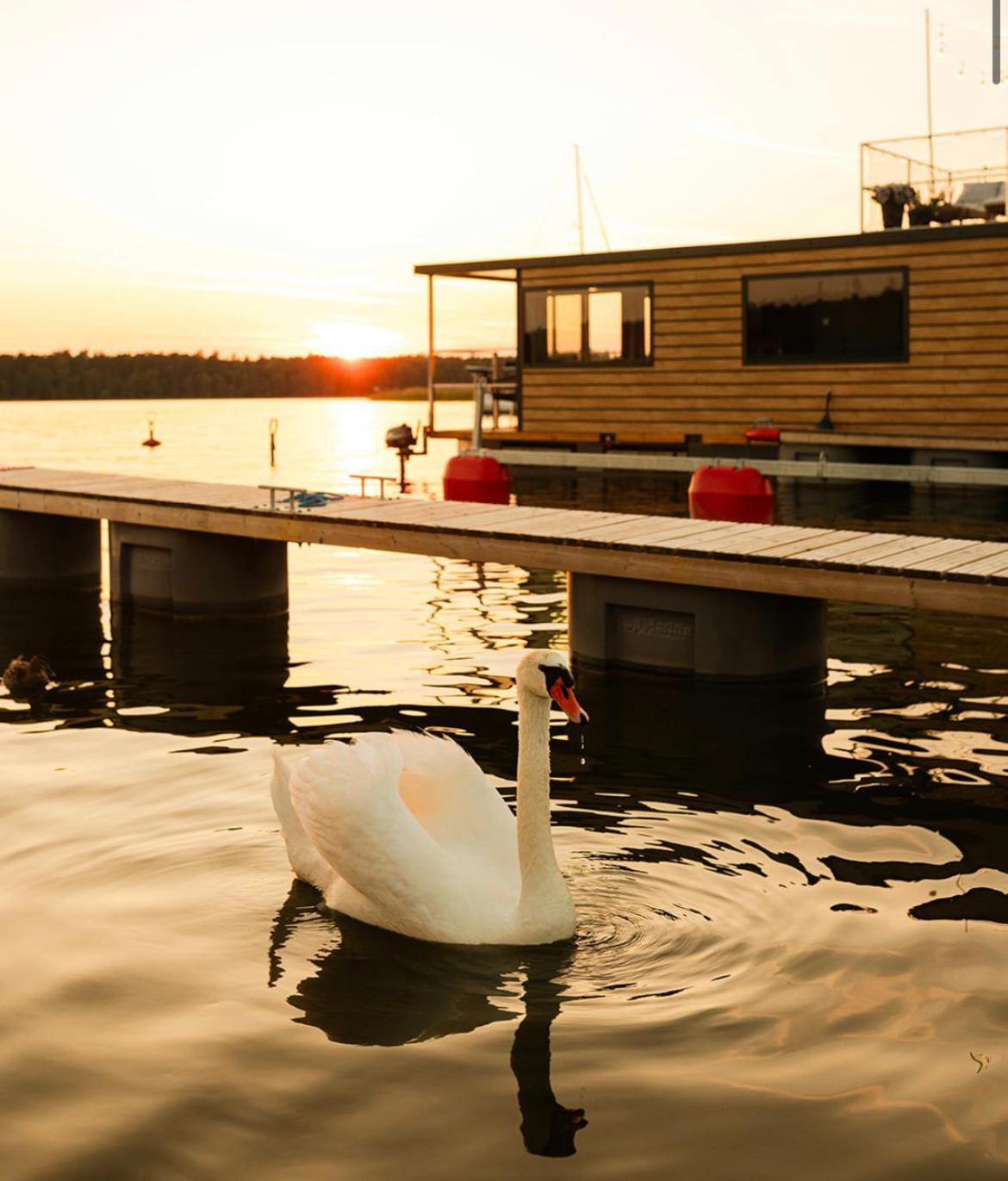 Domek Na Wodzie - Houseboat -Sauna, Taras Na Dachu, Dwie Sypialnie Mikołajki Exterior foto